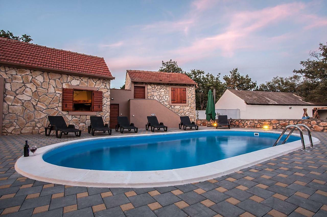 Villa Viktorija Galovac  Экстерьер фото